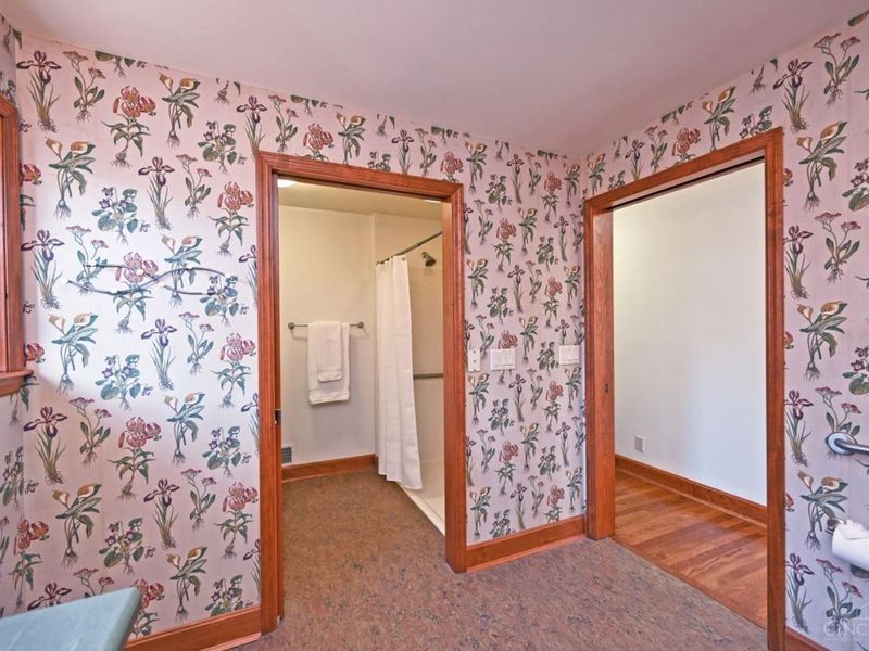 9485 Wynnecrest Drive, Blue Ash, OH 45242 Photo 14