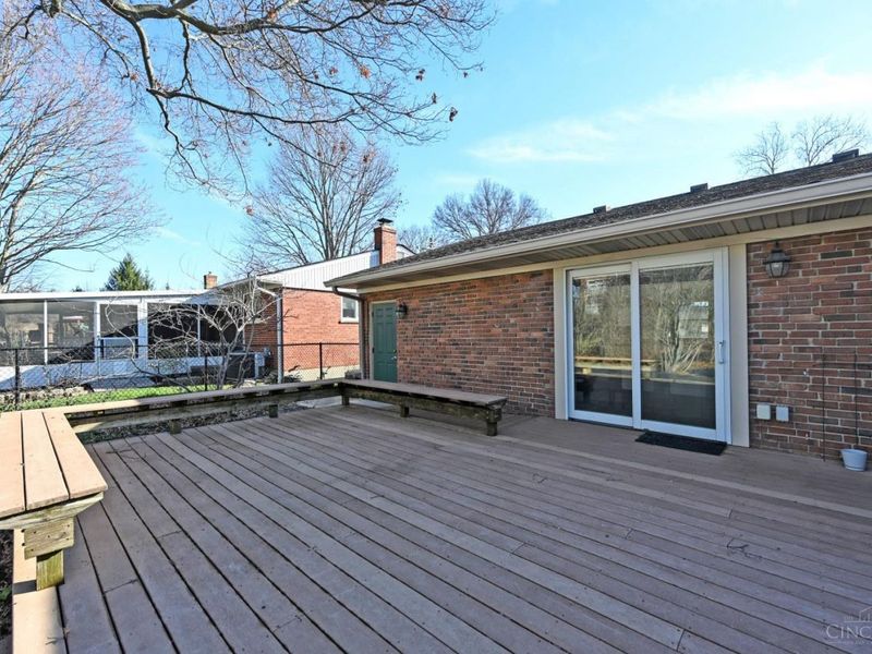 9485 Wynnecrest Drive, Blue Ash, OH 45242 Photo 21