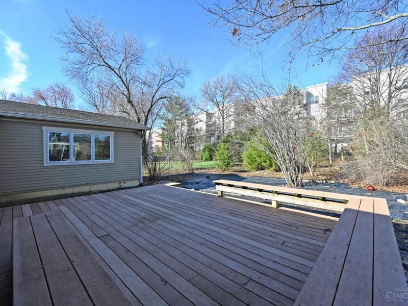 9485 Wynnecrest Drive, Blue Ash, OH 45242 Photo 22