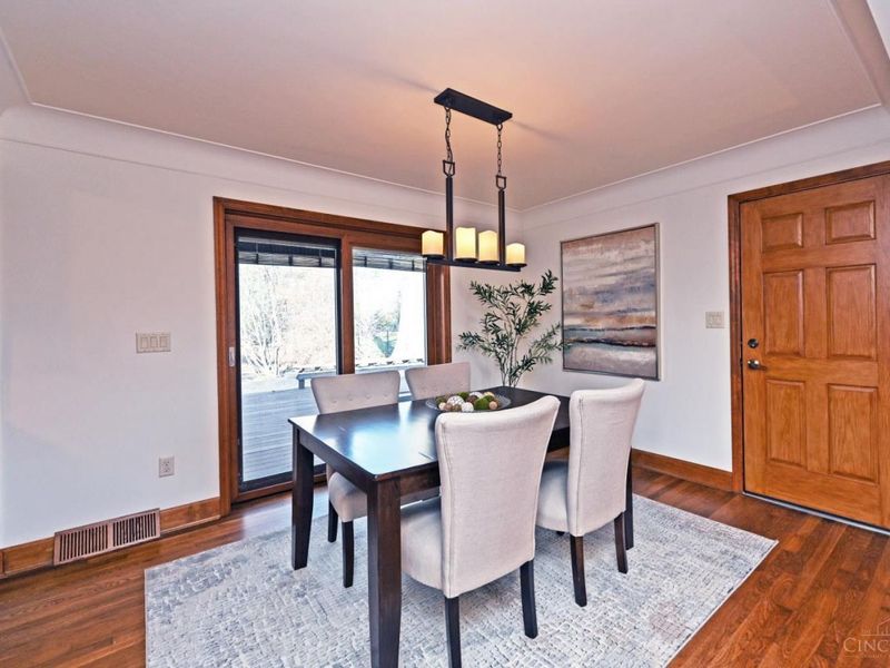 9485 Wynnecrest Drive, Blue Ash, OH 45242 Photo 6