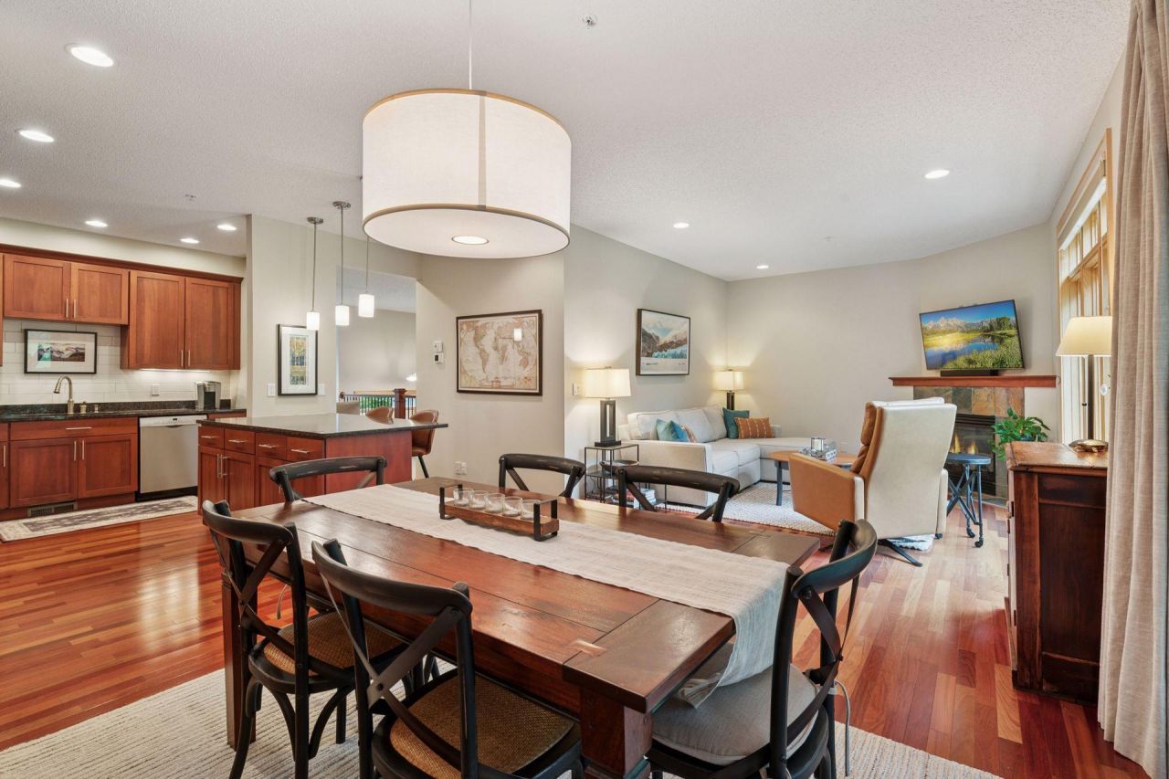 11911 Minnetonka Boulevard, Hopkins, MN 55305 Main Photo