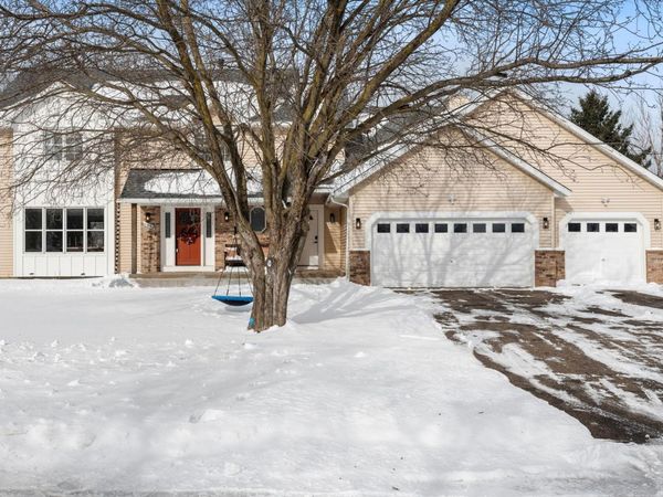 1636 Thornhill Lane, Woodbury, MN 55125