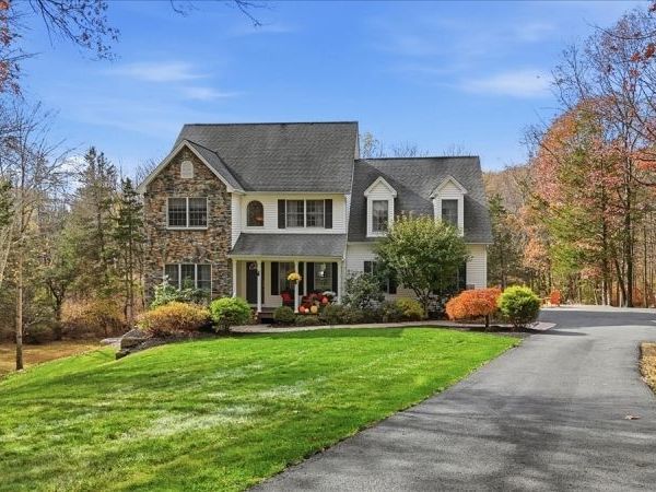 15 Ike Williams Rd, Hampton, NJ 07860