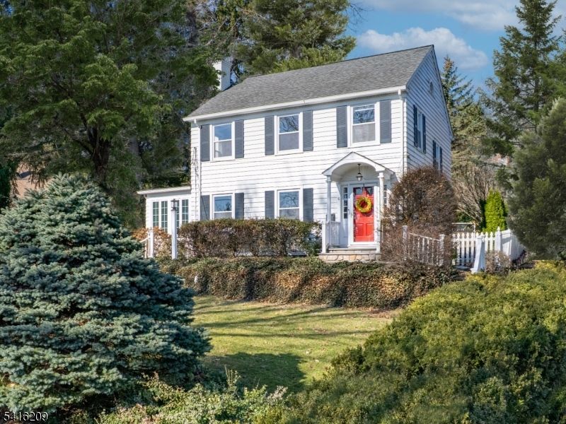 6 Edgehill Ave, Chatham, NJ 07928 Main Photo