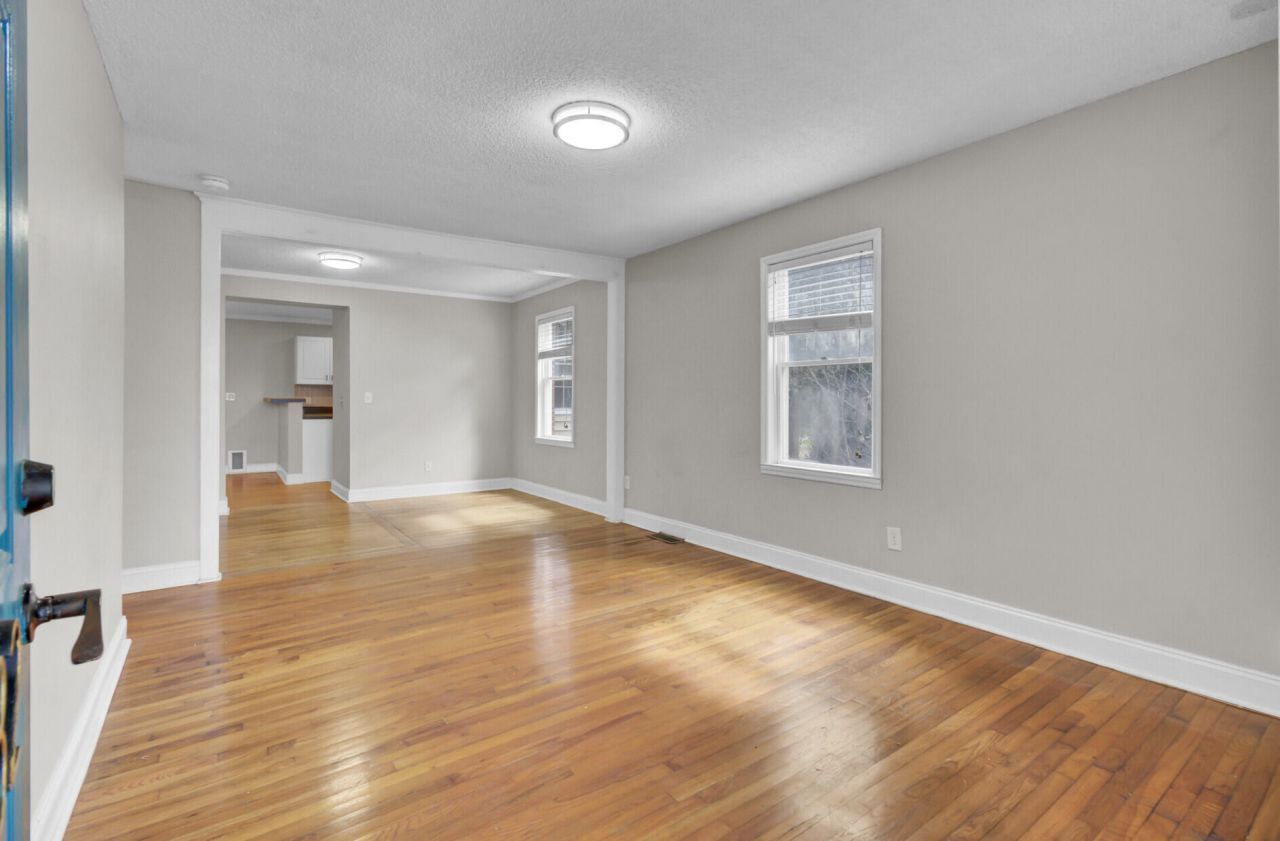 2232 Doris Drive Photo 4