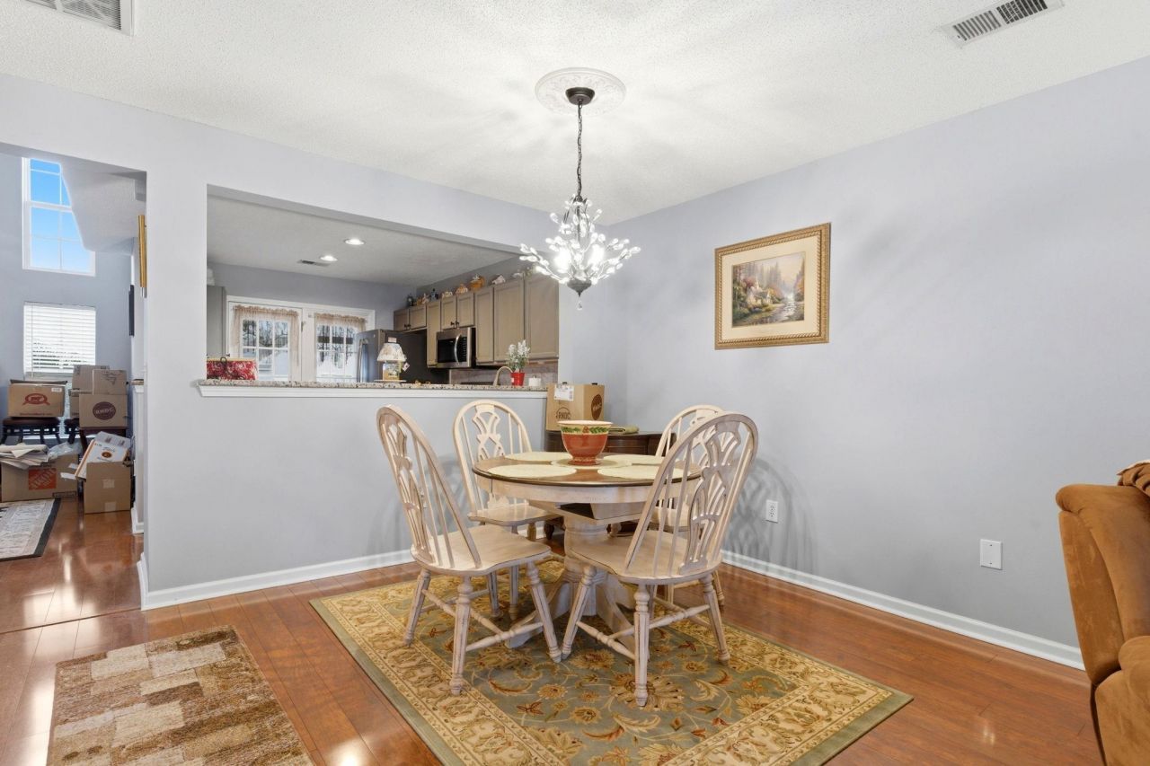 638 Riverward Dr.  Photo 16