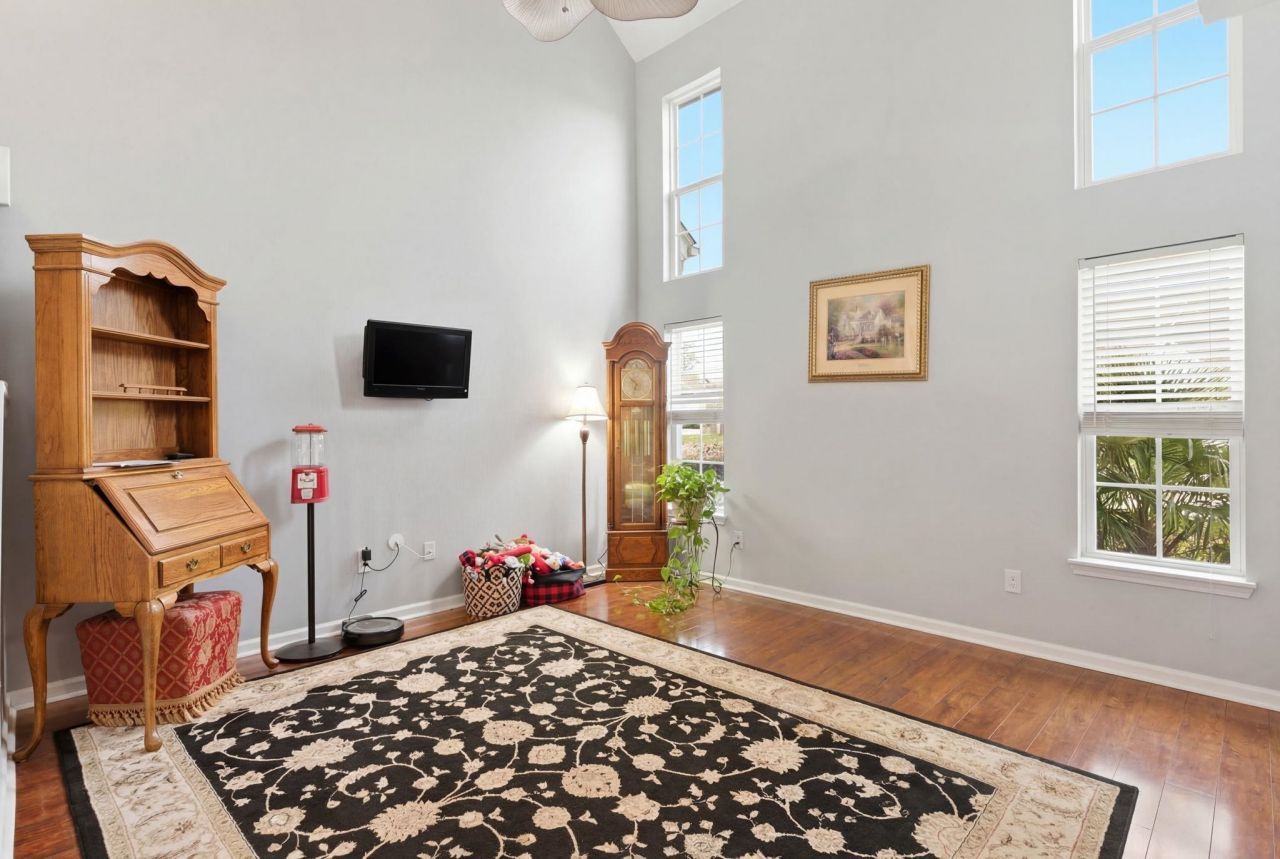 638 Riverward Dr.  Photo 17