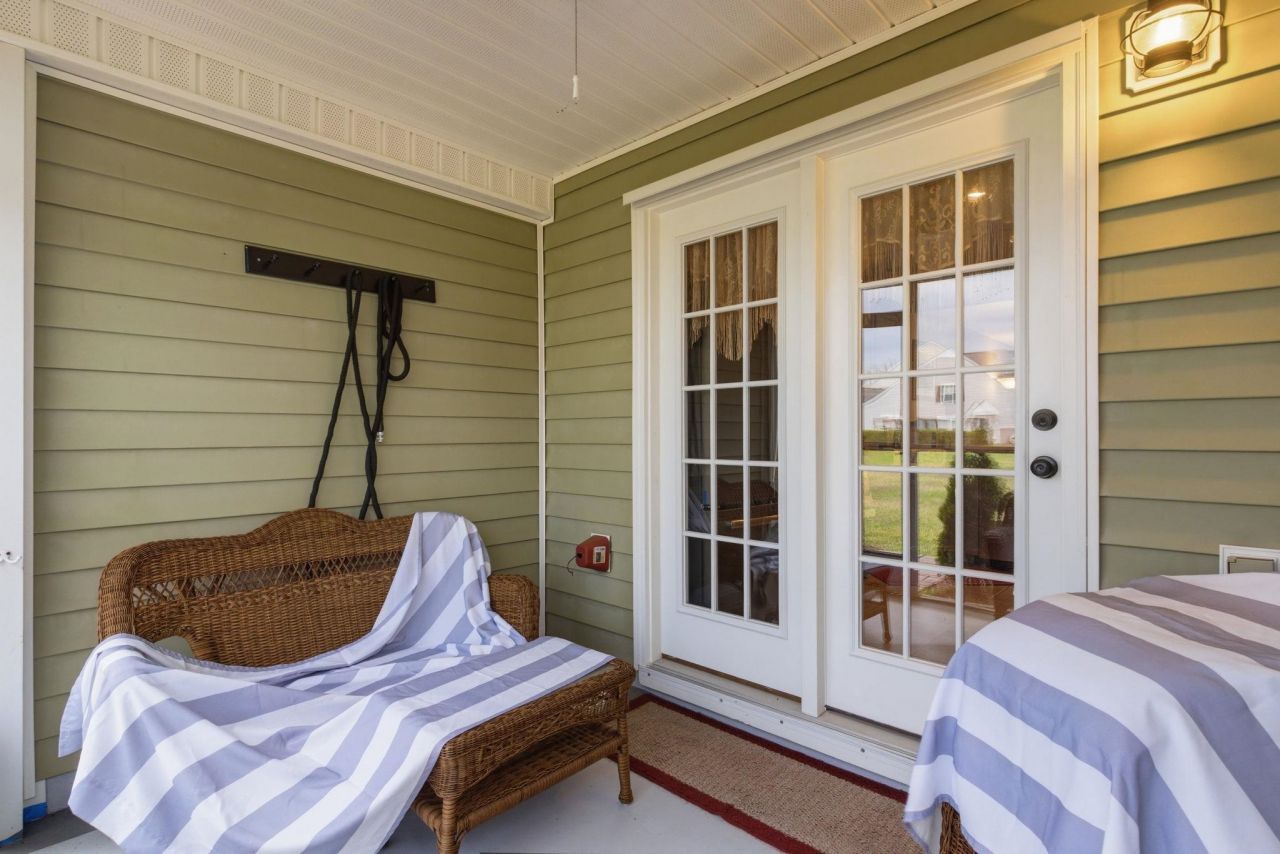 638 Riverward Dr.  Photo 32