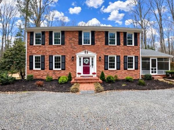 290 Monroe Street, MONTROSS, VA 22520