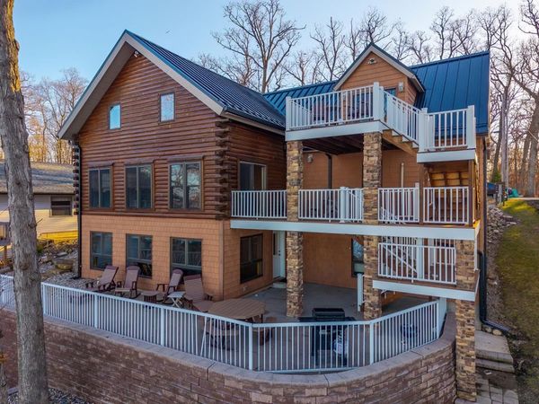 680 Lane 150H Hamilton Lk, Hamilton, IN 46742