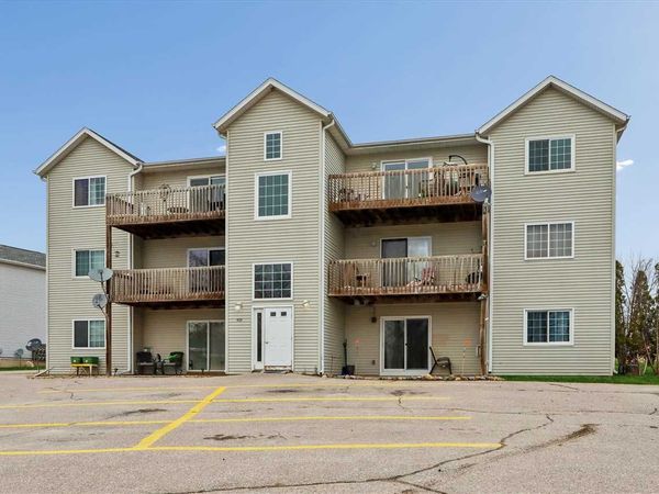 409 James Blvd, Unit 11, Oxford, IA 52322