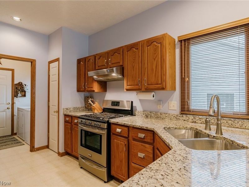 133 Gleneagle Drive, Elyria, OH 44035 Photo 11