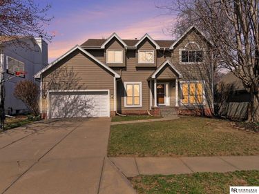 13518 Taylor Street , Omaha, NE 68164