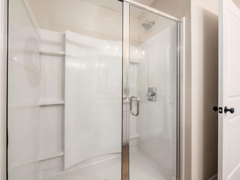 352 Postle Boulevard , Columbus, OH 43228 Photo 19