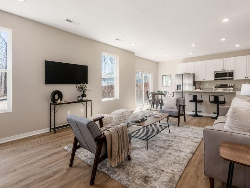 352 Postle Boulevard , Columbus, OH 43228 Photo 4