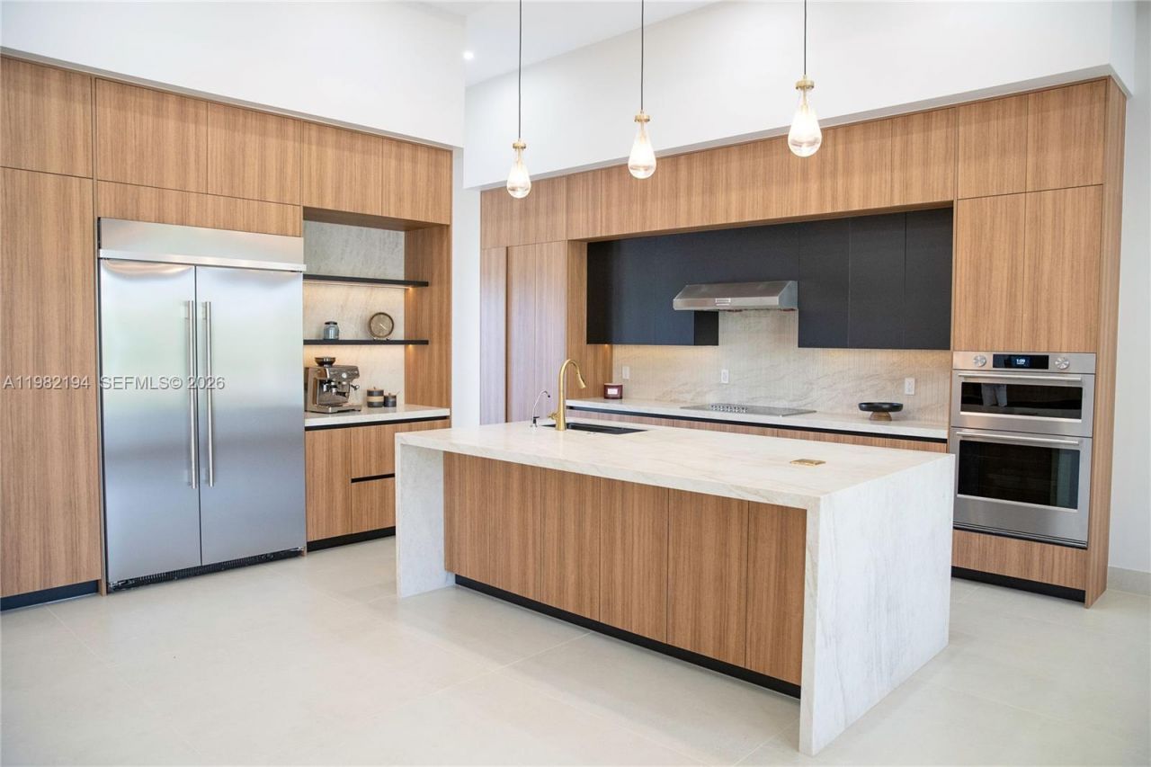 13231 SW 220 St , Miami, FL 33170 Photo