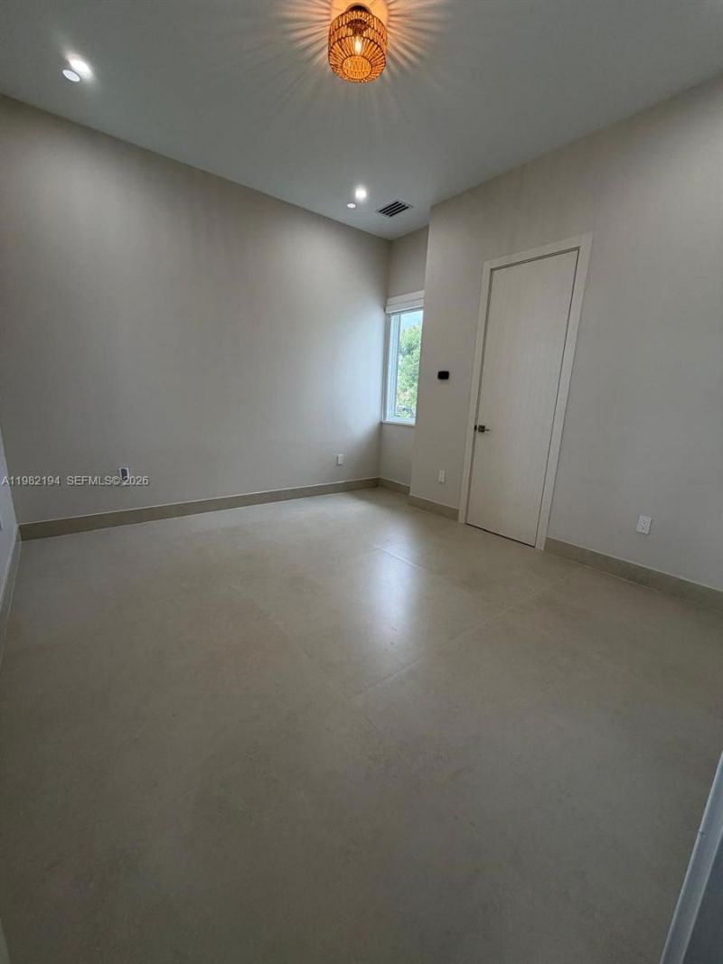 13231 SW 220 St , Miami, FL 33170 Photo