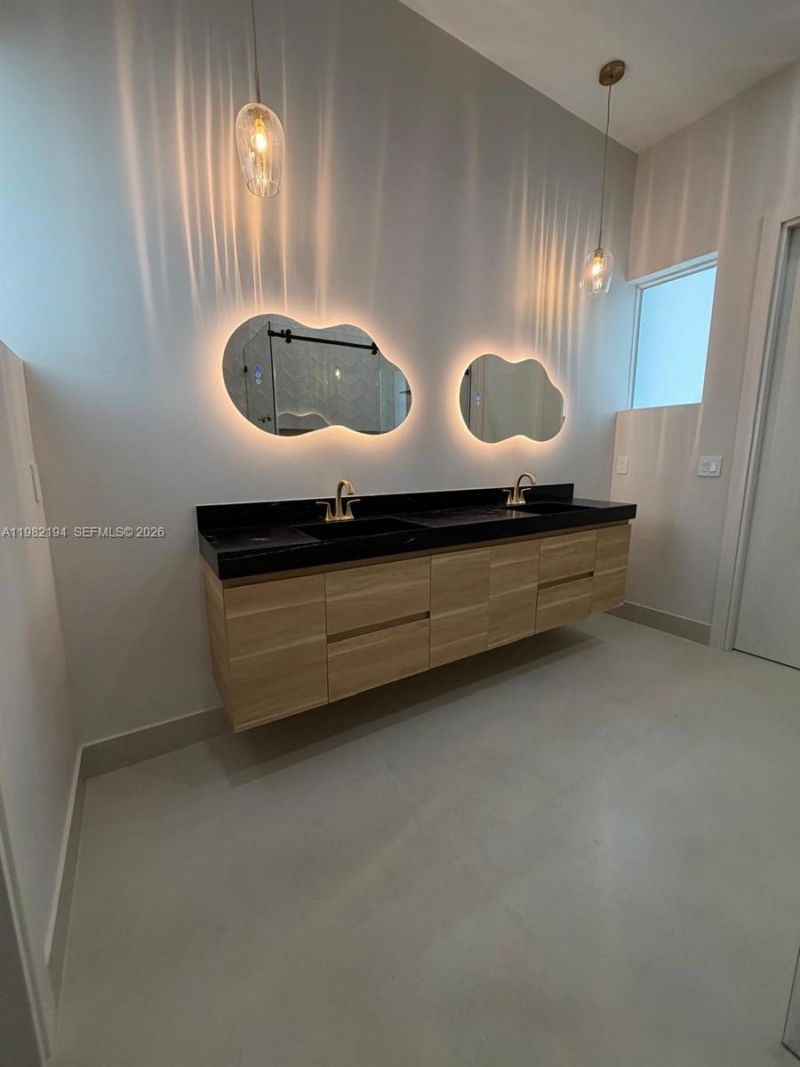 13231 SW 220 St , Miami, FL 33170 Photo