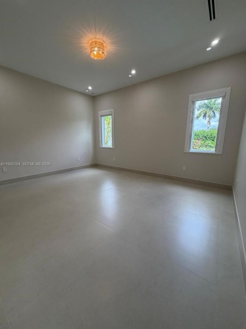 13231 SW 220 St , Miami, FL 33170 Photo