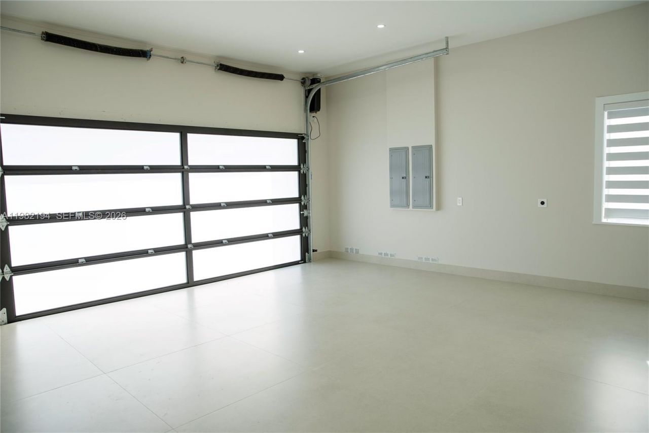 13231 SW 220 St , Miami, FL 33170 Photo