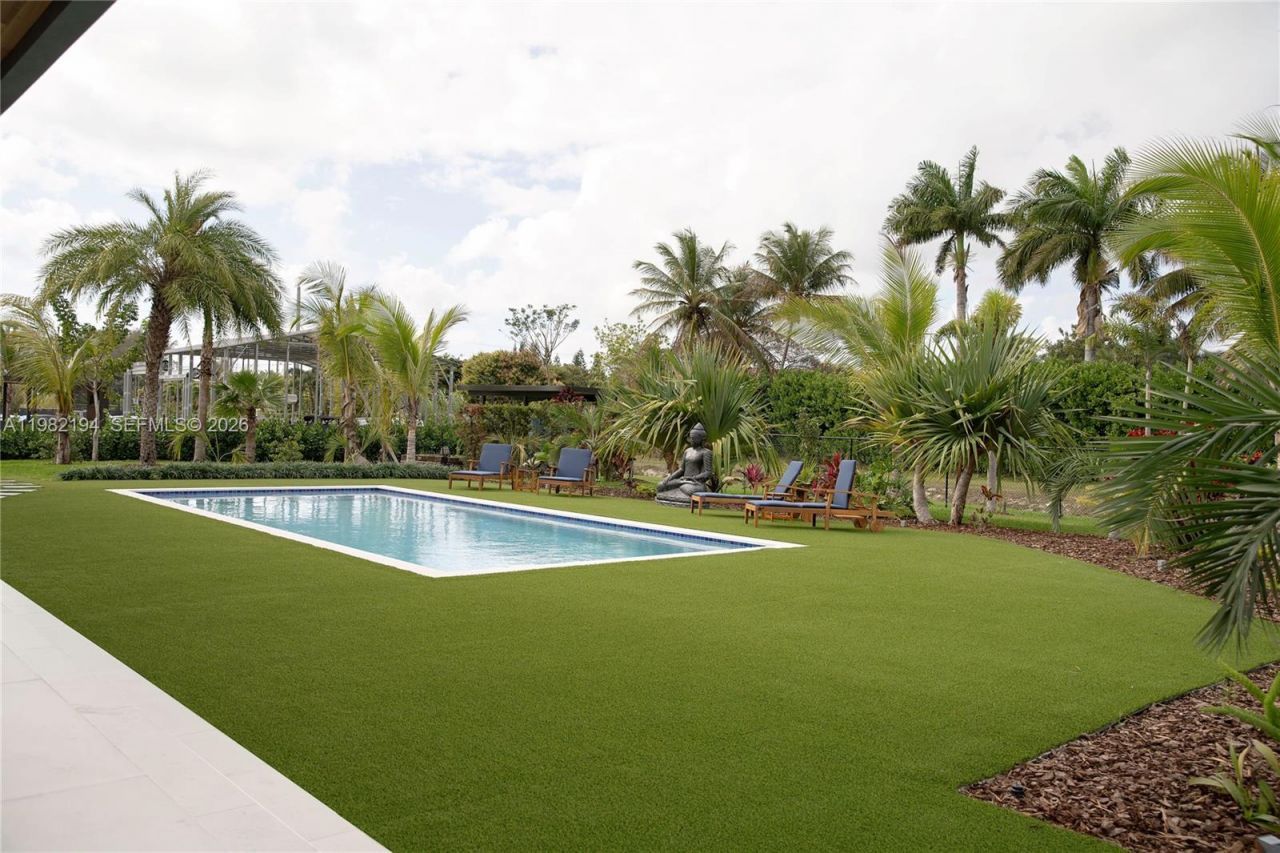 13231 SW 220 St , Miami, FL 33170 Photo