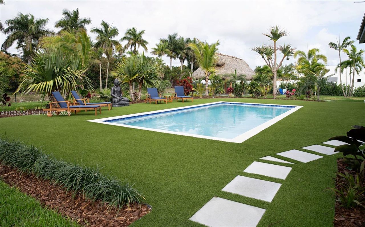 13231 SW 220 St , Miami, FL 33170 Photo