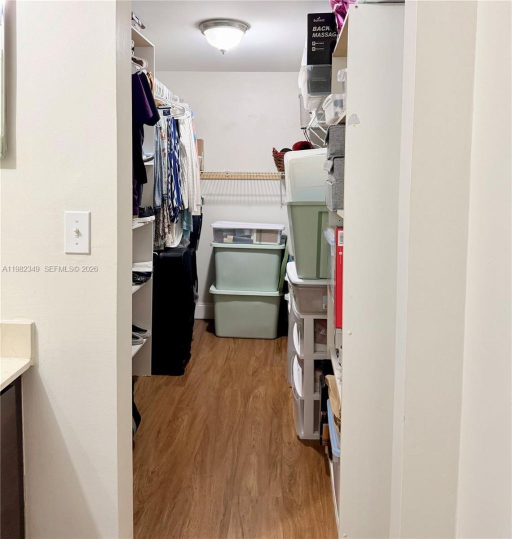 450 Commodore Dr , Unit 214, Plantation, FL 33325 Photo