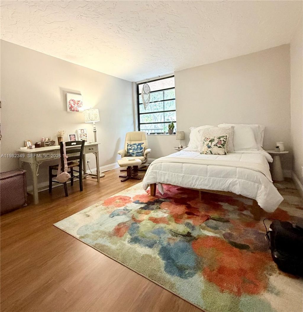 450 Commodore Dr , Unit 214, Plantation, FL 33325 Photo