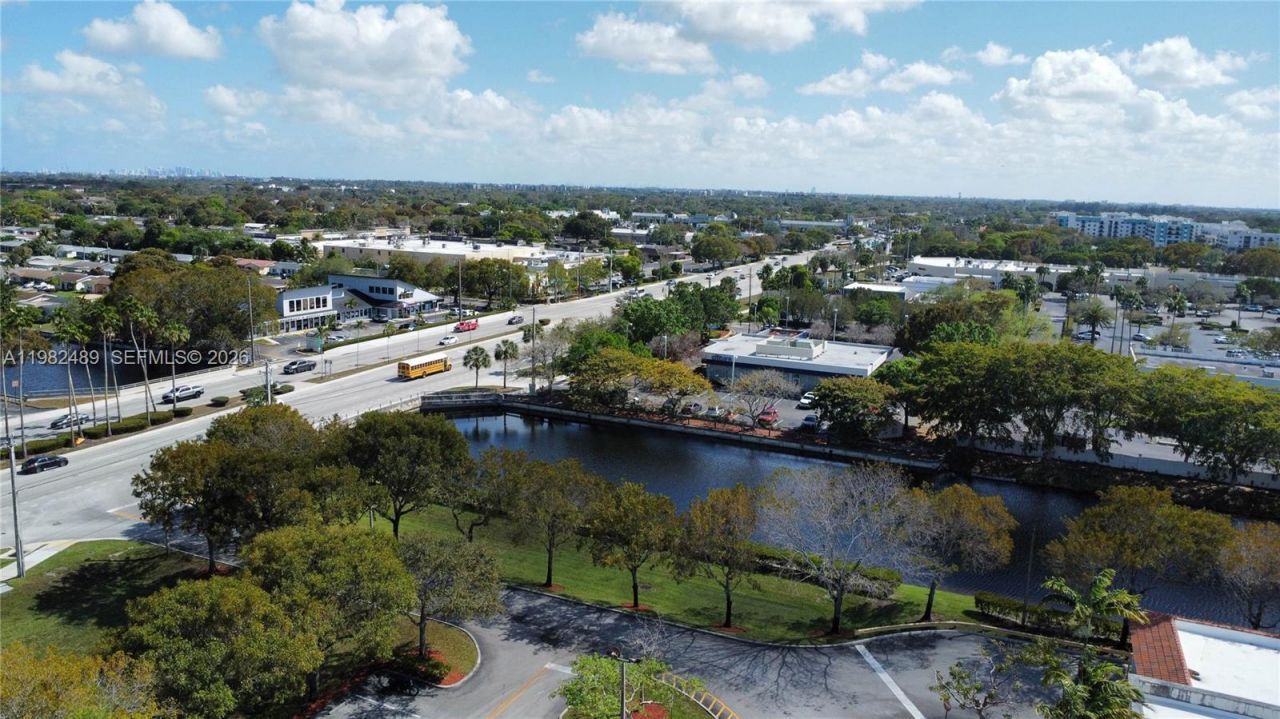 6401 N University Dr , Tamarac, FL 33321 Photo