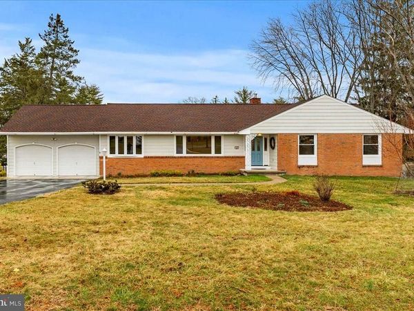 18 WESTWOOD DRIVE, EWING, NJ 08628