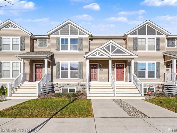 3827 Zaharas Lane, Lansing, MI 48864