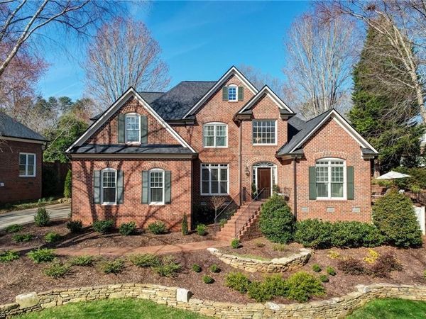7 Foxglove Lane, Greensboro, NC 27455
