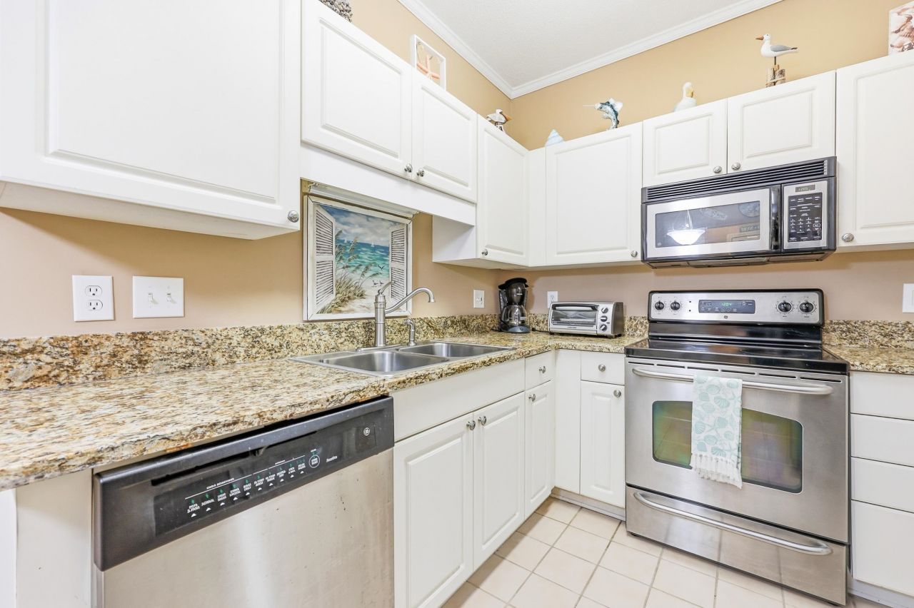 9755 Leyland Dr. Photo 8