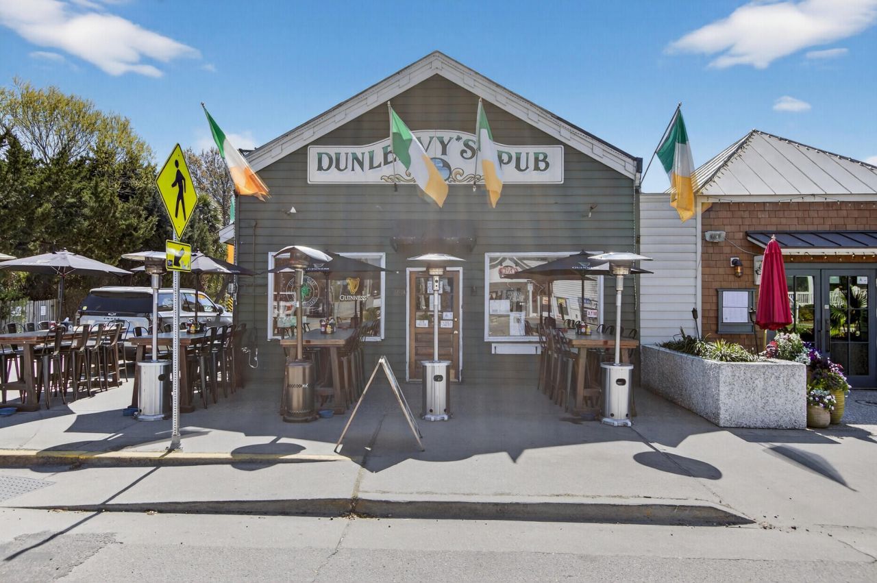 2057 Middle Street Photo 14