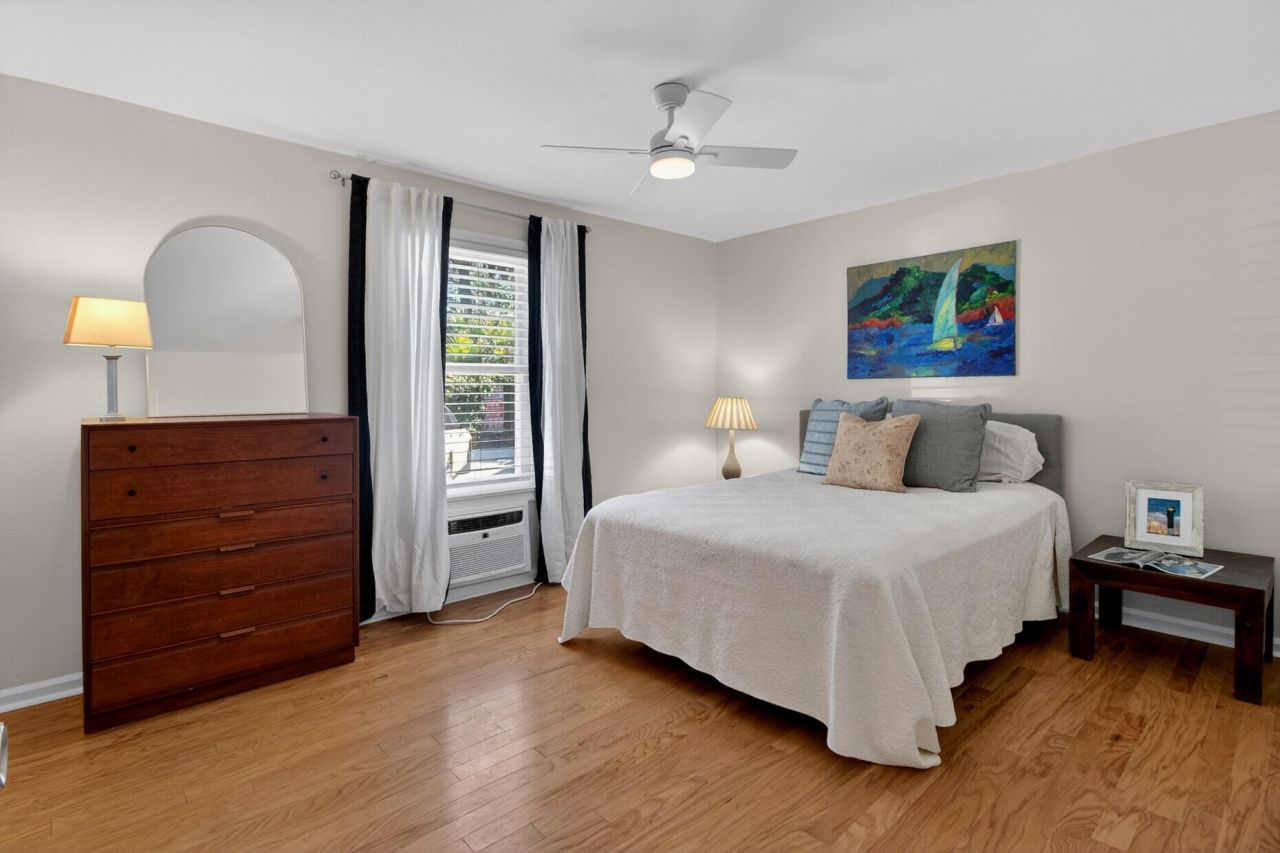 2057 Middle Street Photo 6