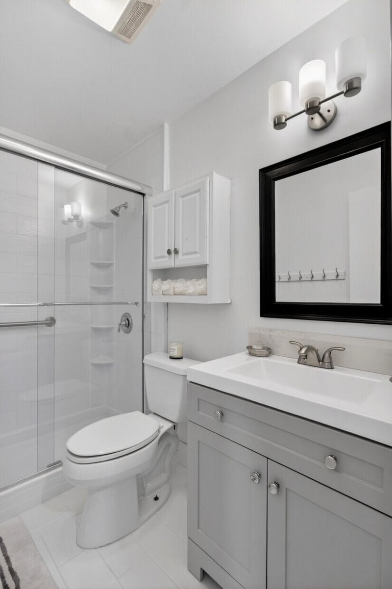 2057 Middle Street Photo 8