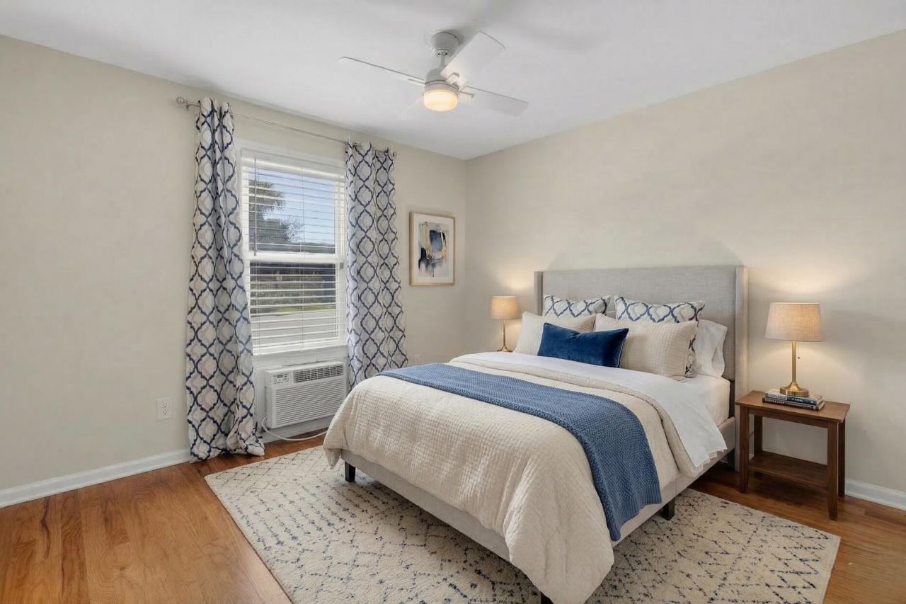 2057 Middle Street Photo 9