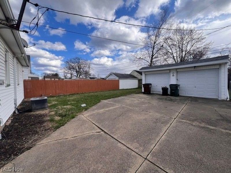 5603 Allanwood Drive, Parma, OH 44129 Photo 20