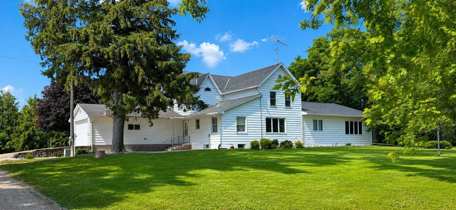44241 70th Avenue, Kenyon, MN 55946