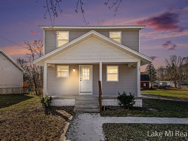 372 SE 60th Street SE, Grand Rapids, MI 49548