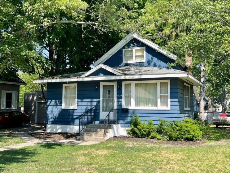 1532 Leahy Street, Muskegon, MI 49442 Main Photo