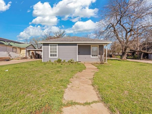 700 Poindexter Avenue, Cleburne, TX 76033