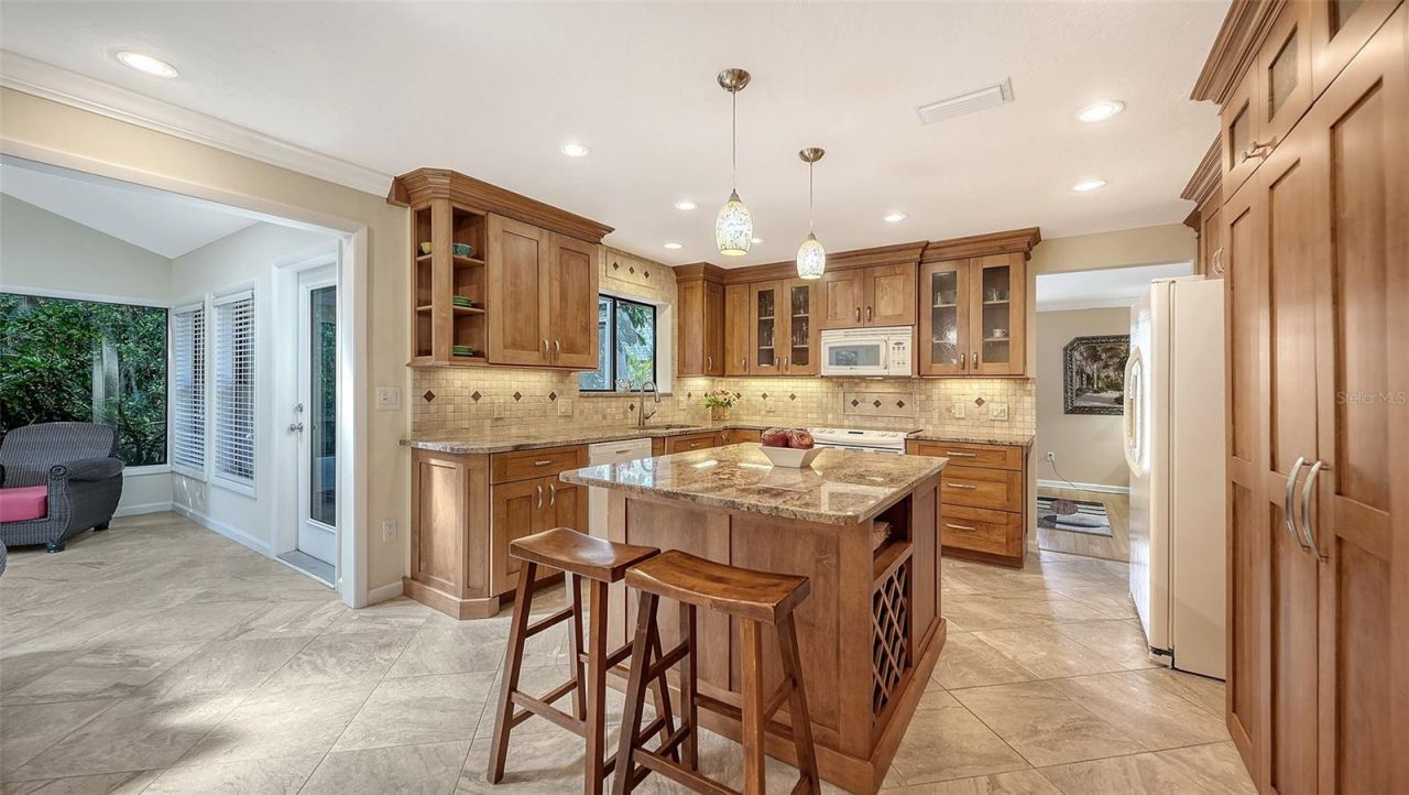 5345 Siesta Court, Sarasota, FL 34242 Photo