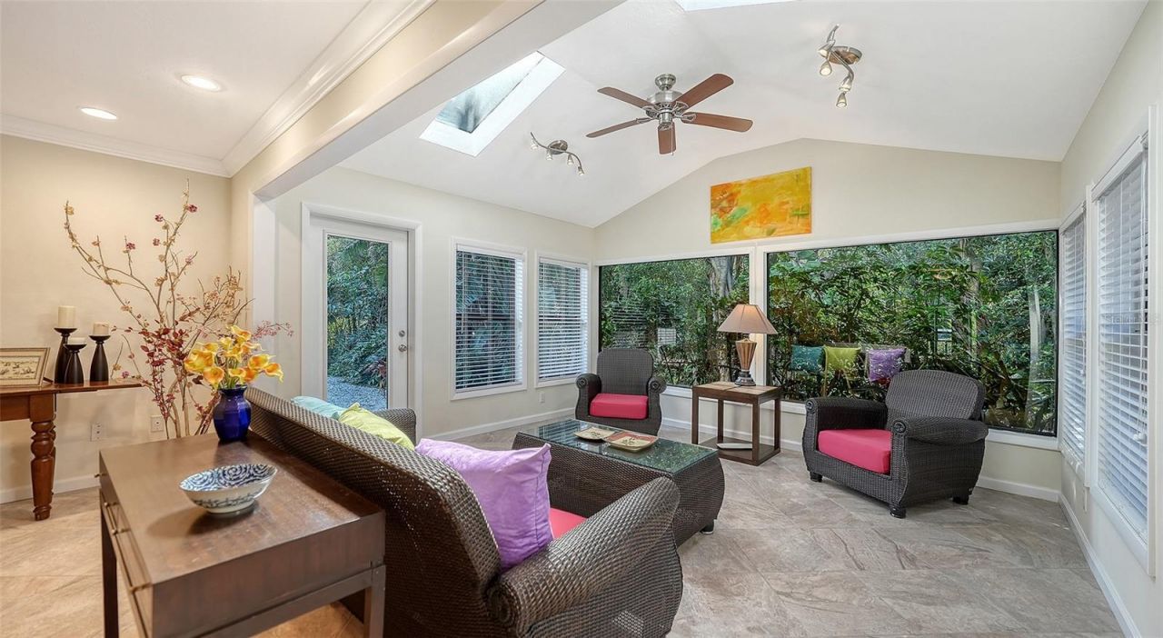 5345 Siesta Court, Sarasota, FL 34242 Photo