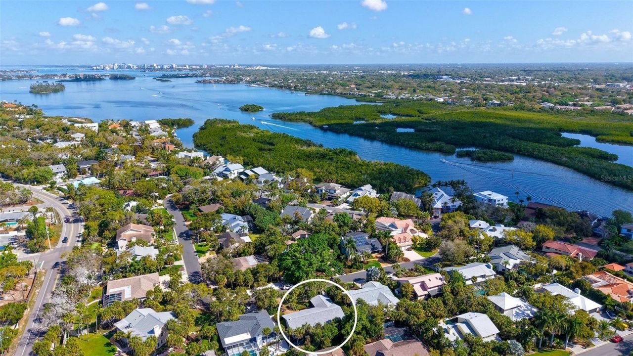 5345 Siesta Court, Sarasota, FL 34242 Photo