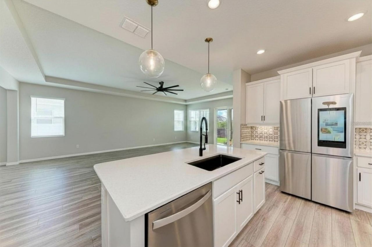 3519 74th Avenue Circle E, Sarasota, FL 34243 Photo
