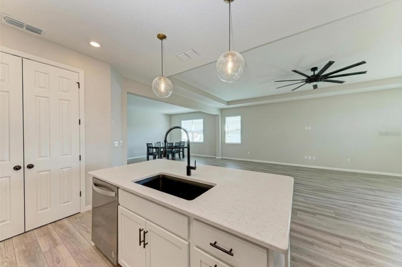 3519 74th Avenue Circle E, Sarasota, FL 34243 Photo