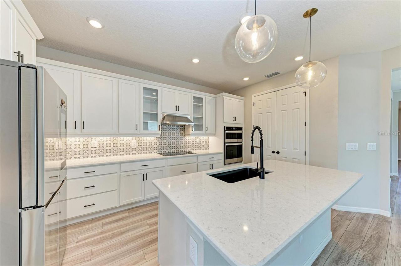 3519 74th Avenue Circle E, Sarasota, FL 34243 Photo