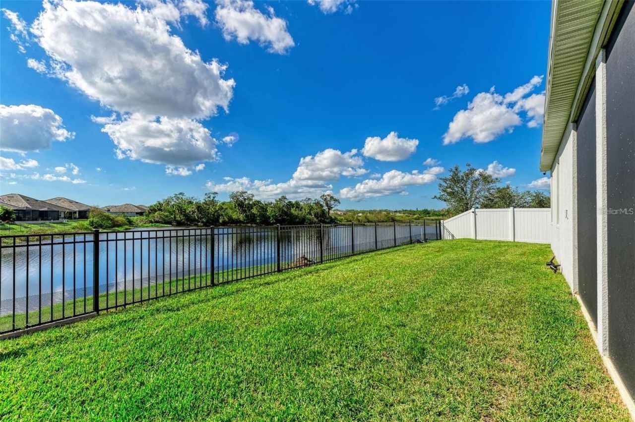 3519 74th Avenue Circle E, Sarasota, FL 34243 Photo