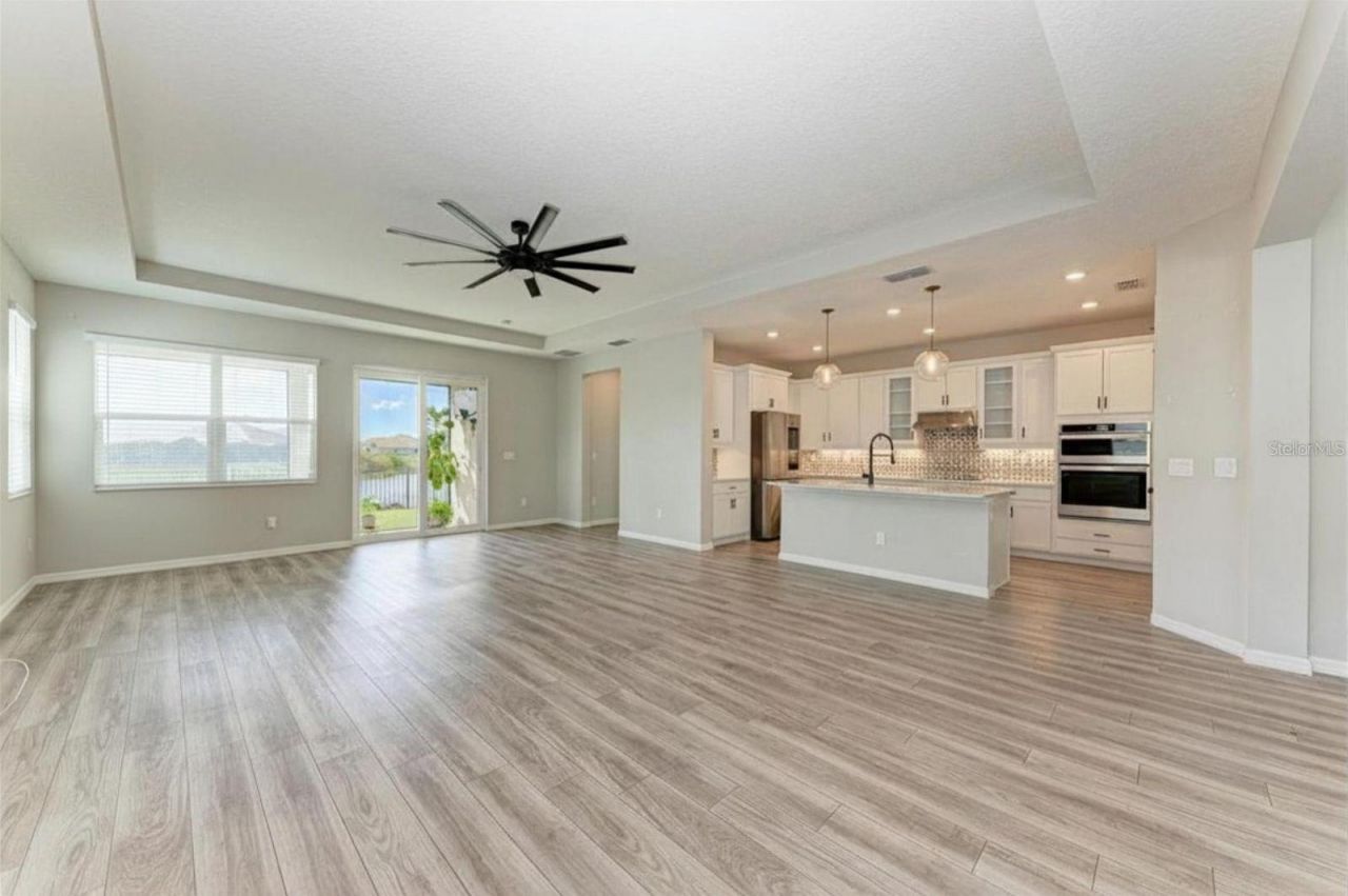 3519 74th Avenue Circle E, Sarasota, FL 34243 Photo
